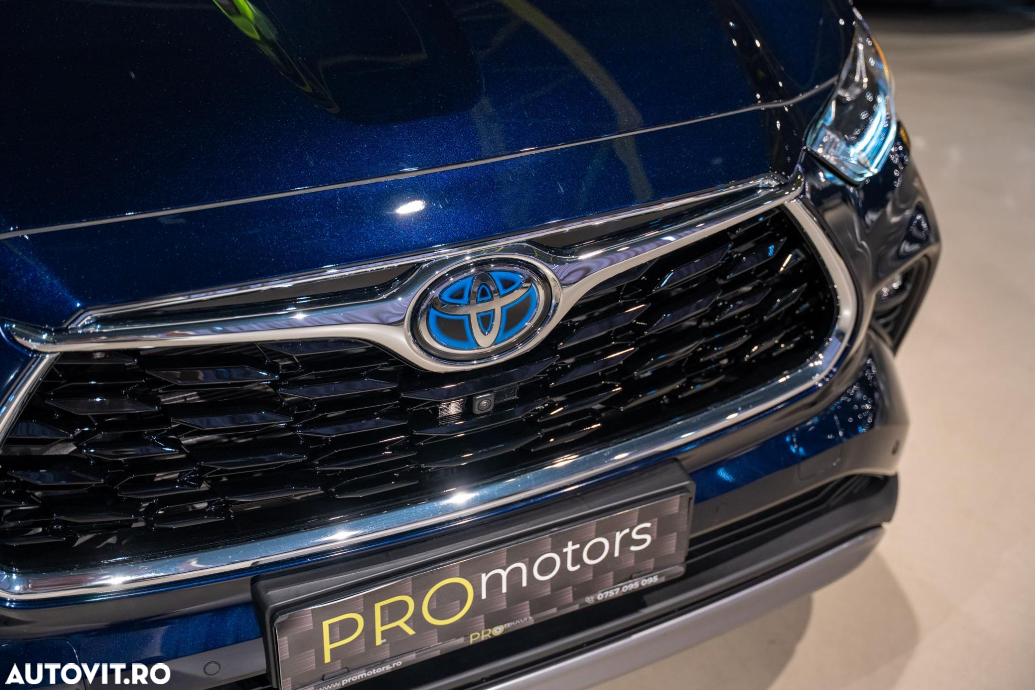 Toyota Highlander 2.5 L Hybrid Dynamic Force 248CP Luxury Metallic - 20
