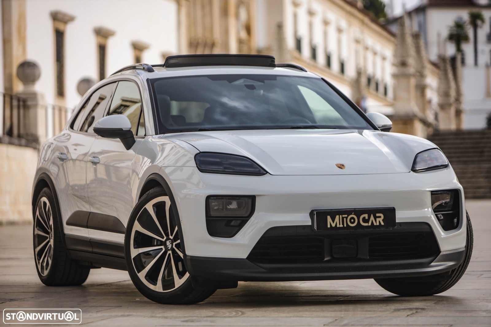 Porsche Macan Electric 4 - 40