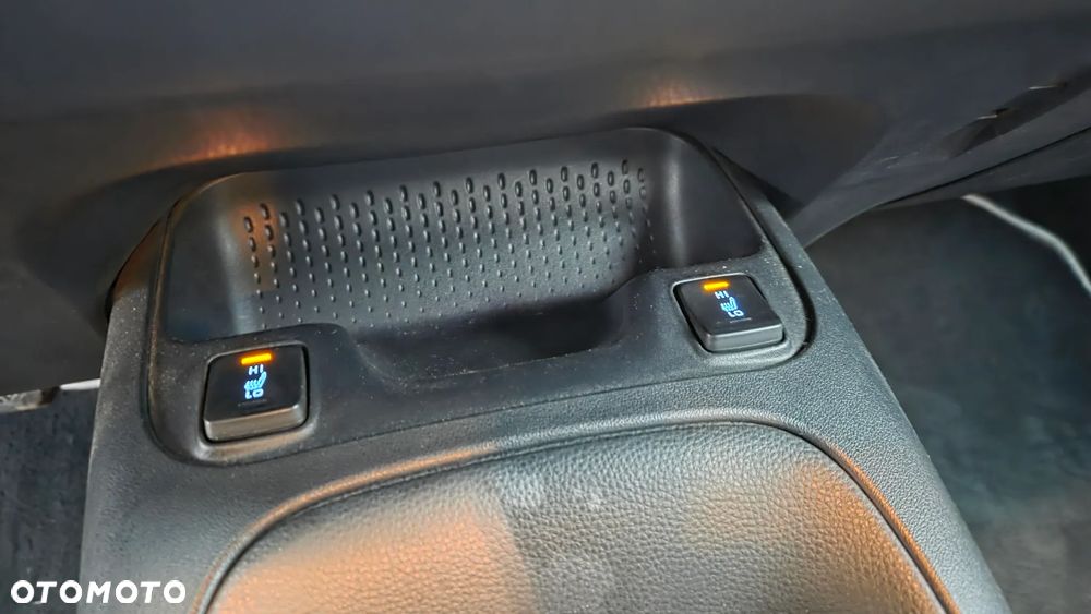 Toyota Corolla 1.8 Hybrid Comfort - 16