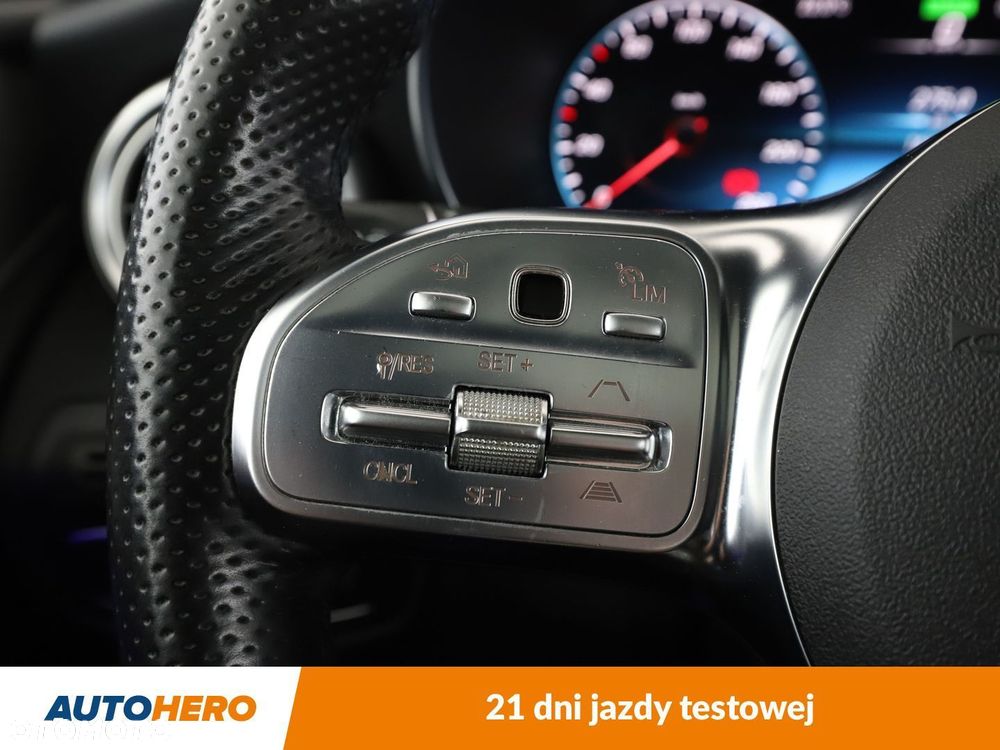 Mercedes-Benz GLC - 32