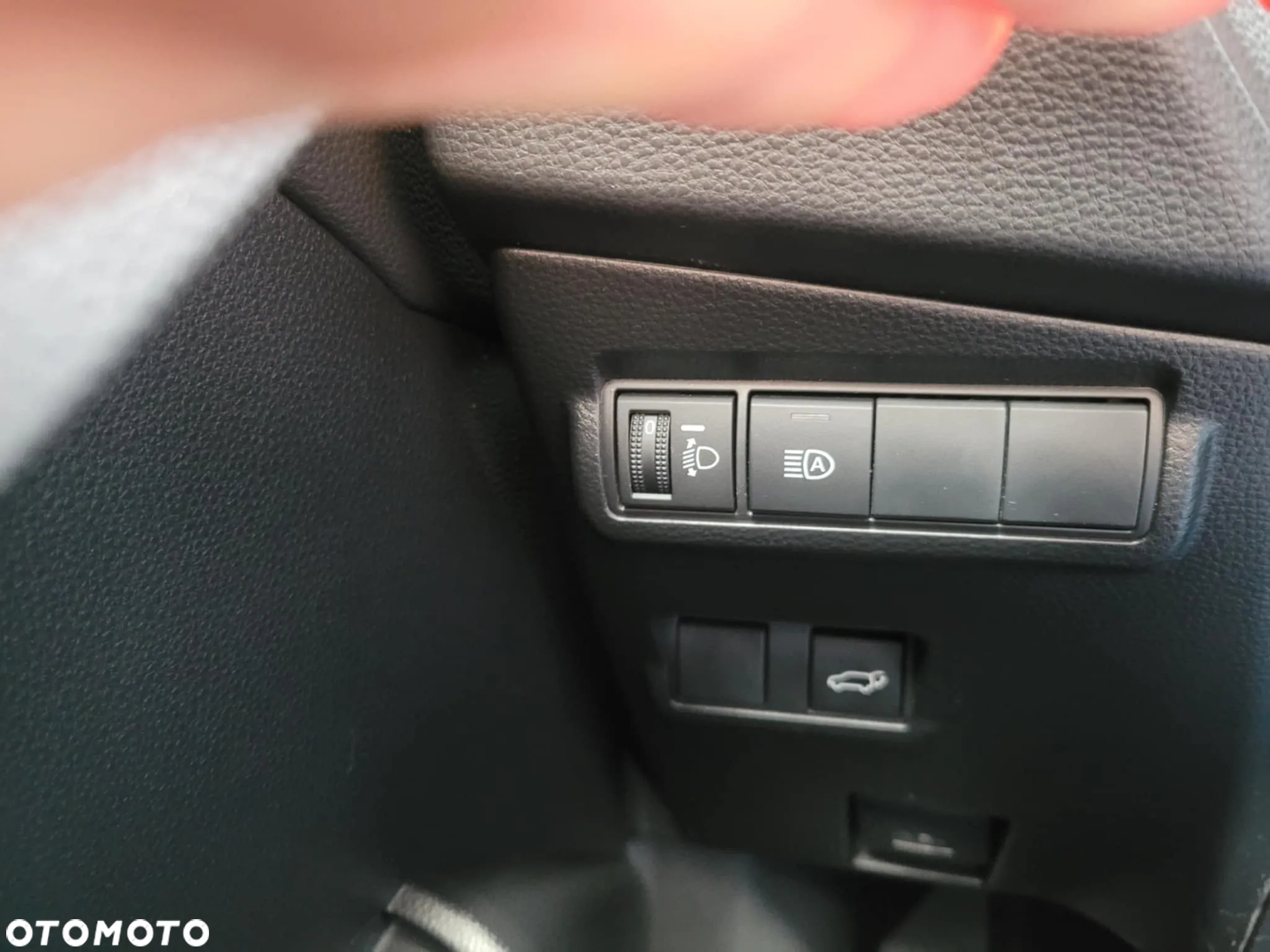 Toyota Corolla Cross 2.0 Hybrid Style AWD - 20