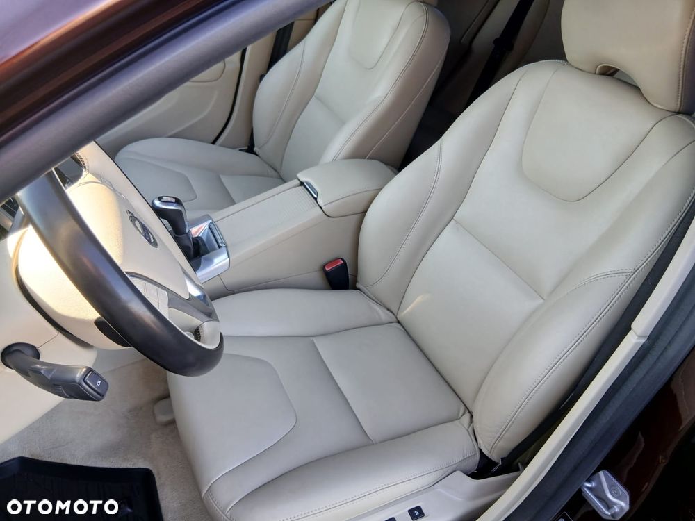 Volvo V60 Cross Country D3 Summum - 18