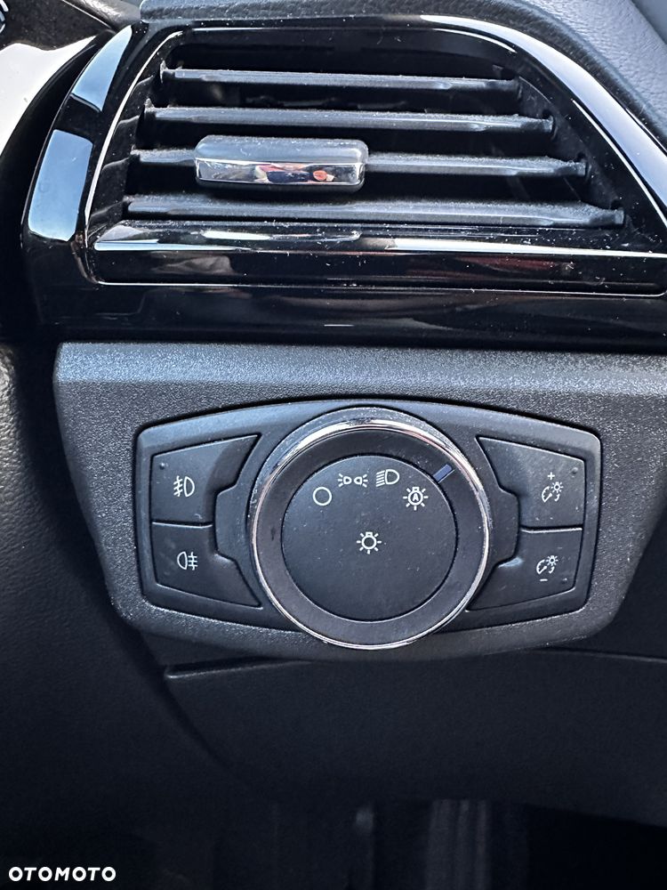 Ford Mondeo - 28