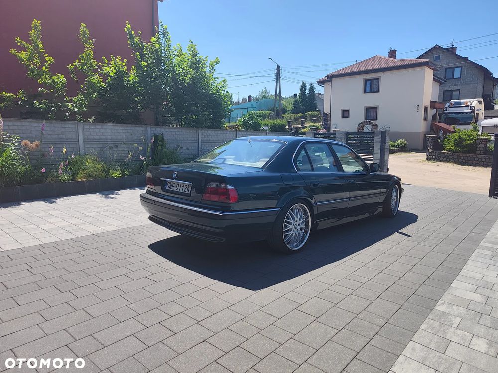 BMW Seria 7 740i - 19