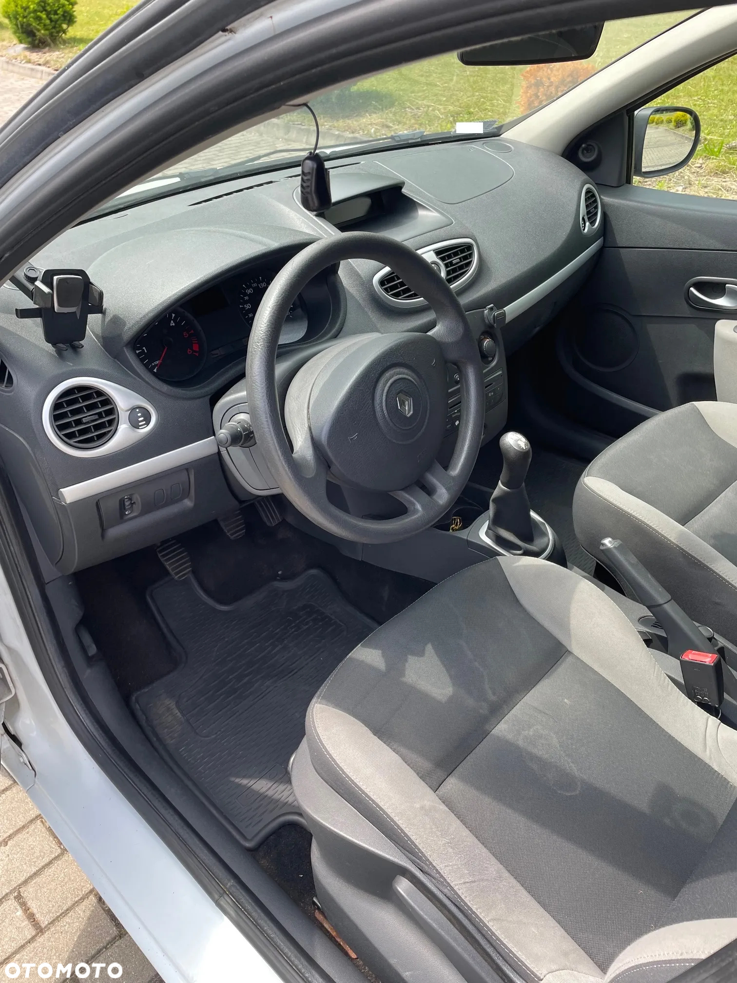 Renault Clio - 8