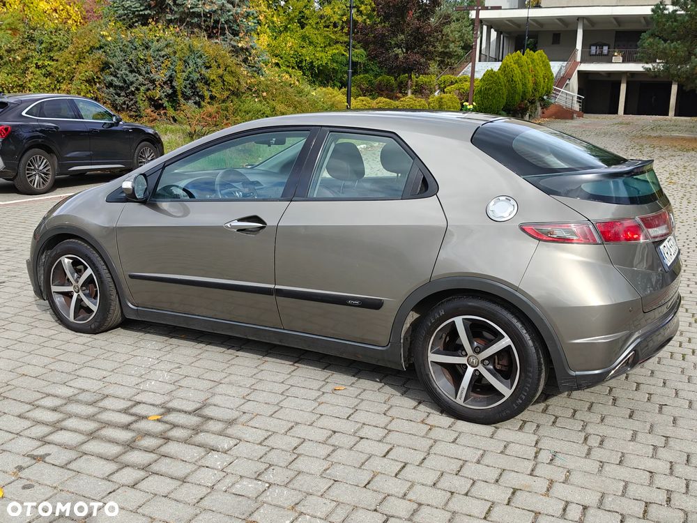 Honda Civic 1.8 Comfort - 22