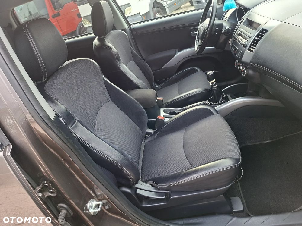 Mitsubishi Outlander 2.2 DI-D ClearTec 2WD Invite - 8