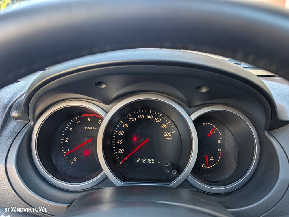 Suzuki Grand Vitara 1.9 DDiS X-Nature - 13