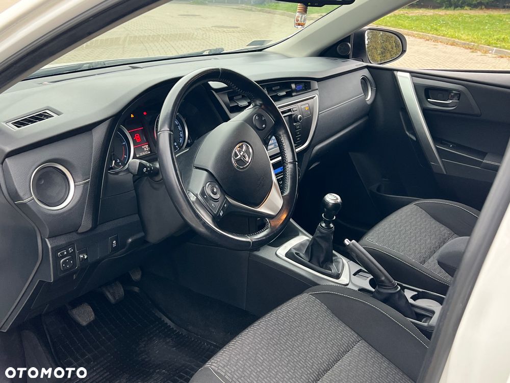 Toyota Auris 1.4 D-4D Life+ - 15