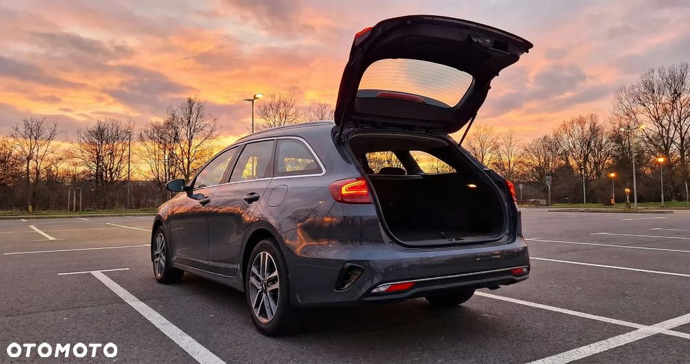 Kia Ceed 1.6 CRDi (48V Mild-Hybrid) DCT7 Platinum - 7