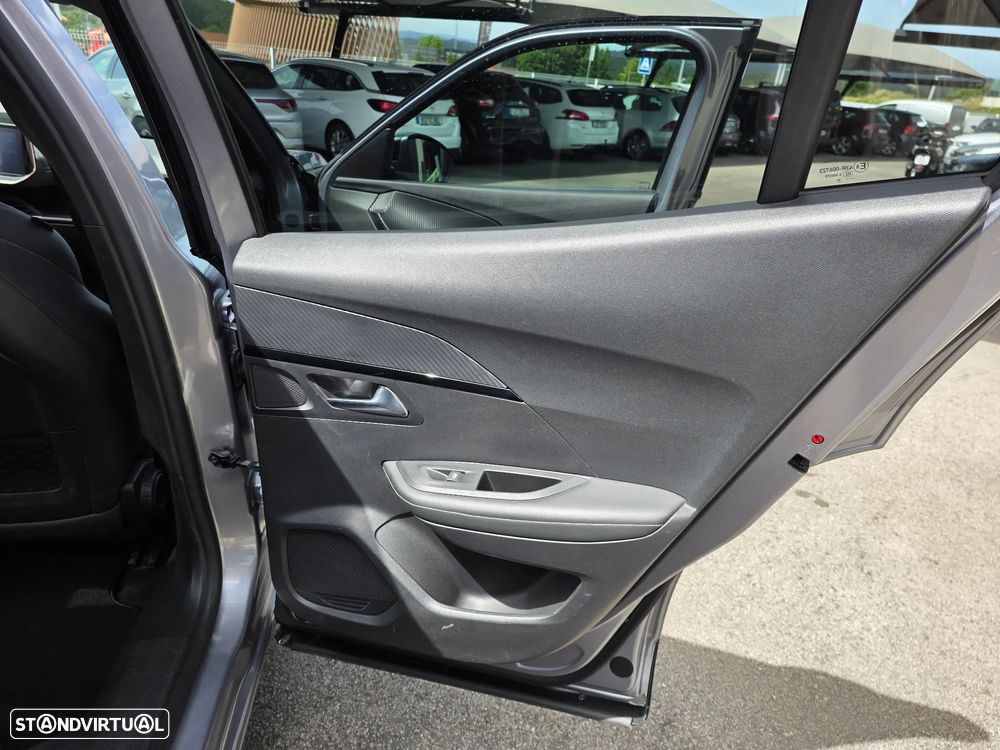 Peugeot 2008 1.5 BlueHDi GT Pack EAT8 - 19