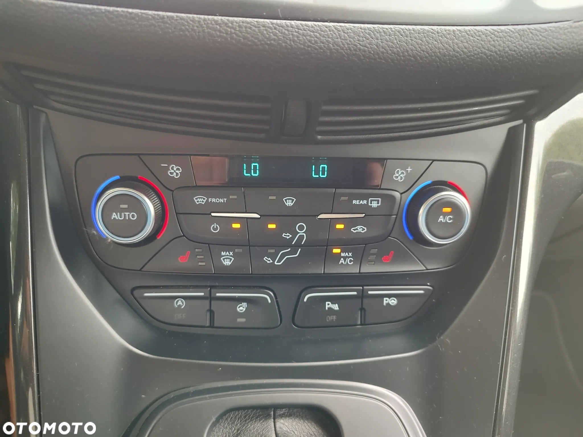 Ford Kuga 1.5 EcoBoost 4WD Titanium - 22