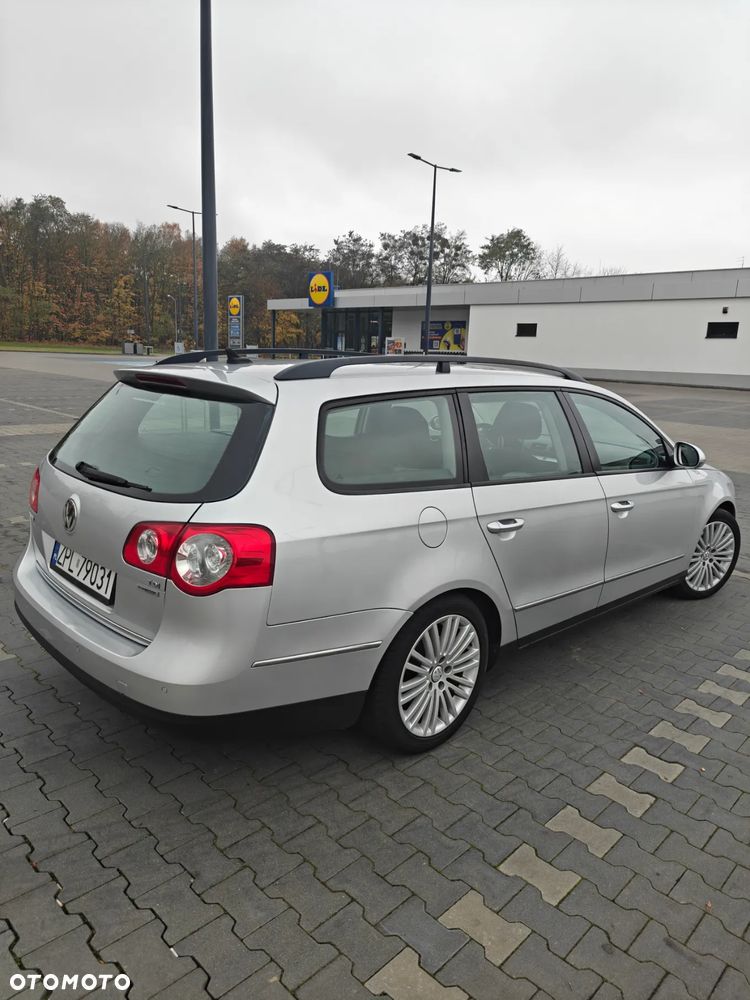 Volkswagen Passat 2.0 TDI DPF Sportline - 4
