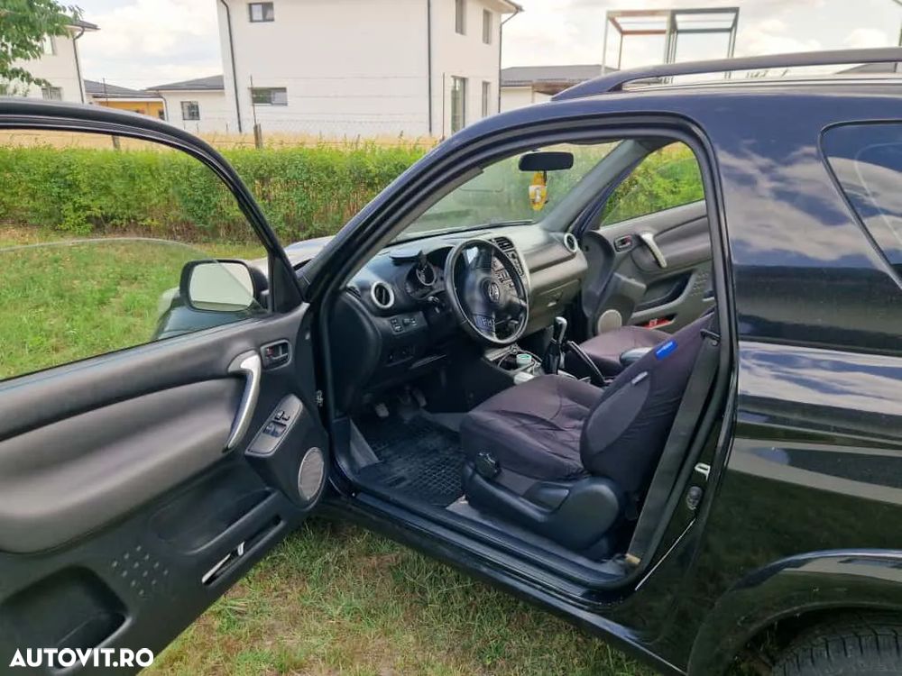 Toyota RAV4 D-4D 4x4 - 15