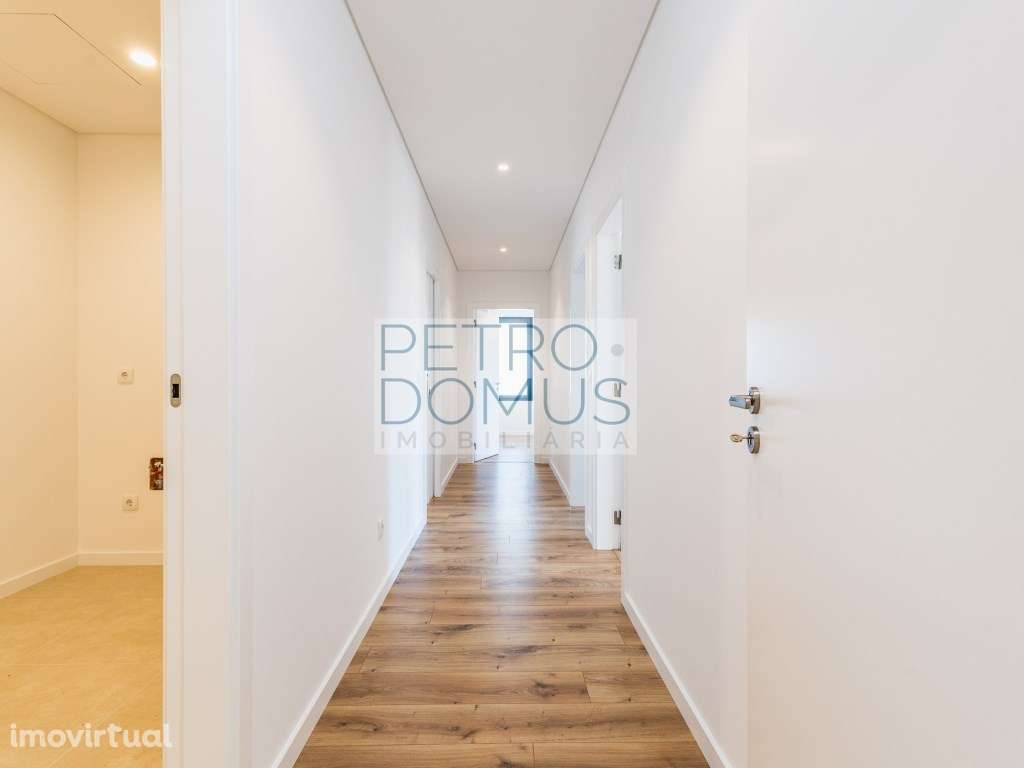 APARTAMENTO T3 NOVO A 3 MIN DO CENTRO DE LEIRIA - Grande imagem: 4/21
