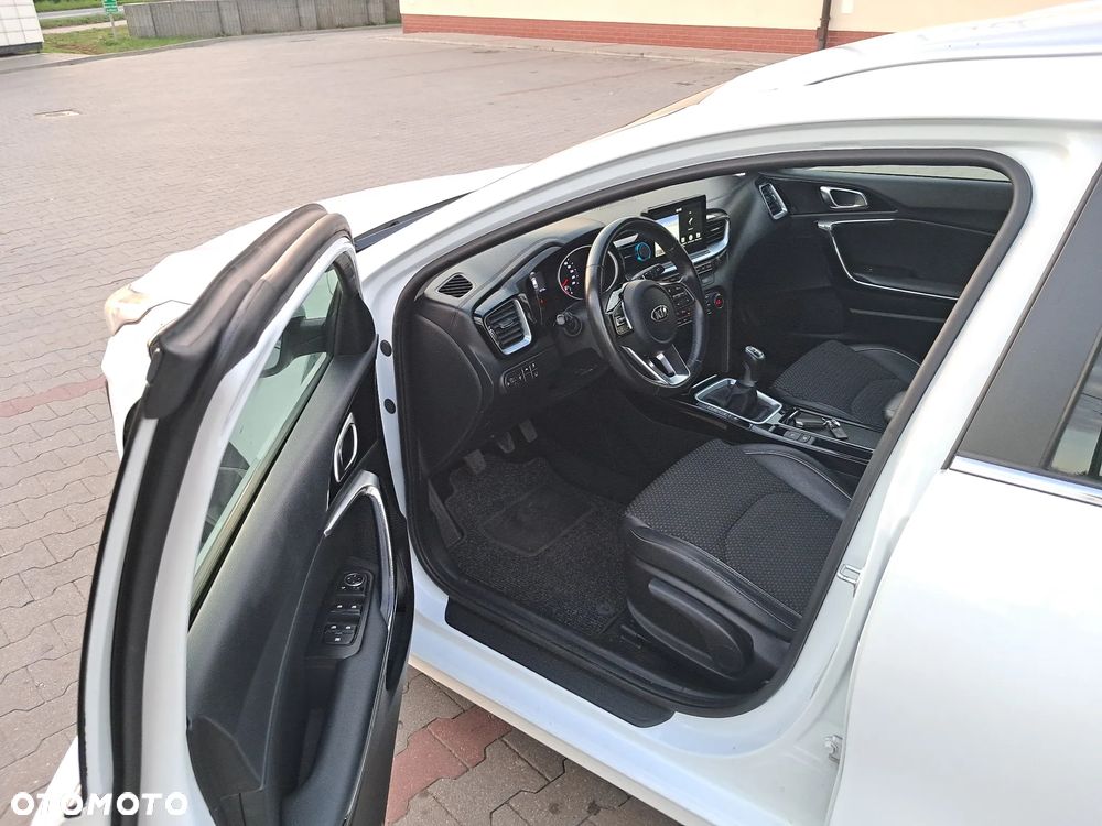 Kia Ceed SW 1.6 CRDi GT Line - 6