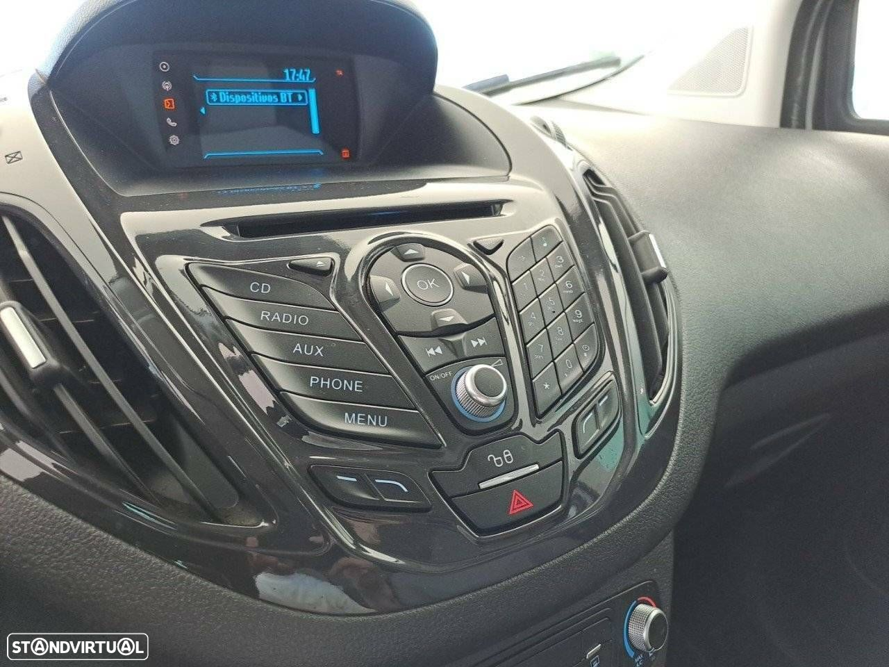 Ford Tourneo Courier 1.0 EcoBoost Titanium - 18