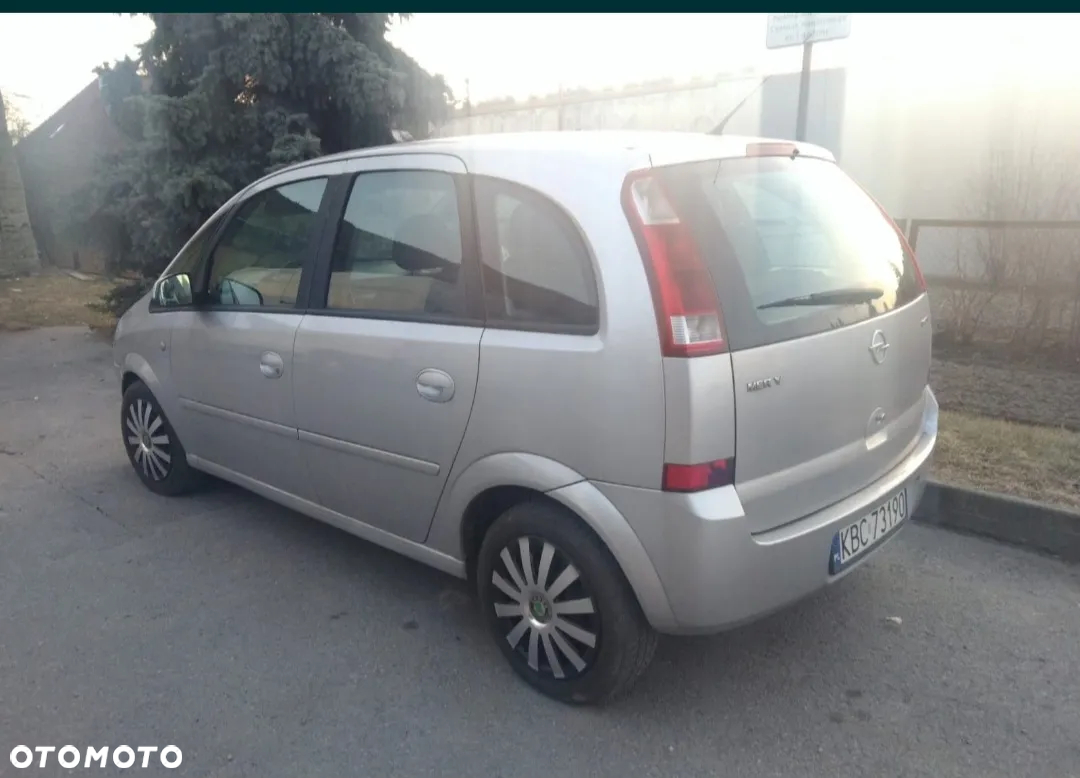 Opel Meriva 1.6 16V (Essentia) - 4
