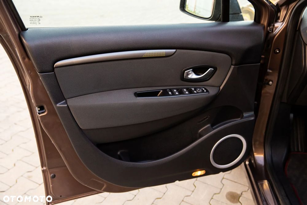 Renault Scenic TCe 130 Dynamique - 23