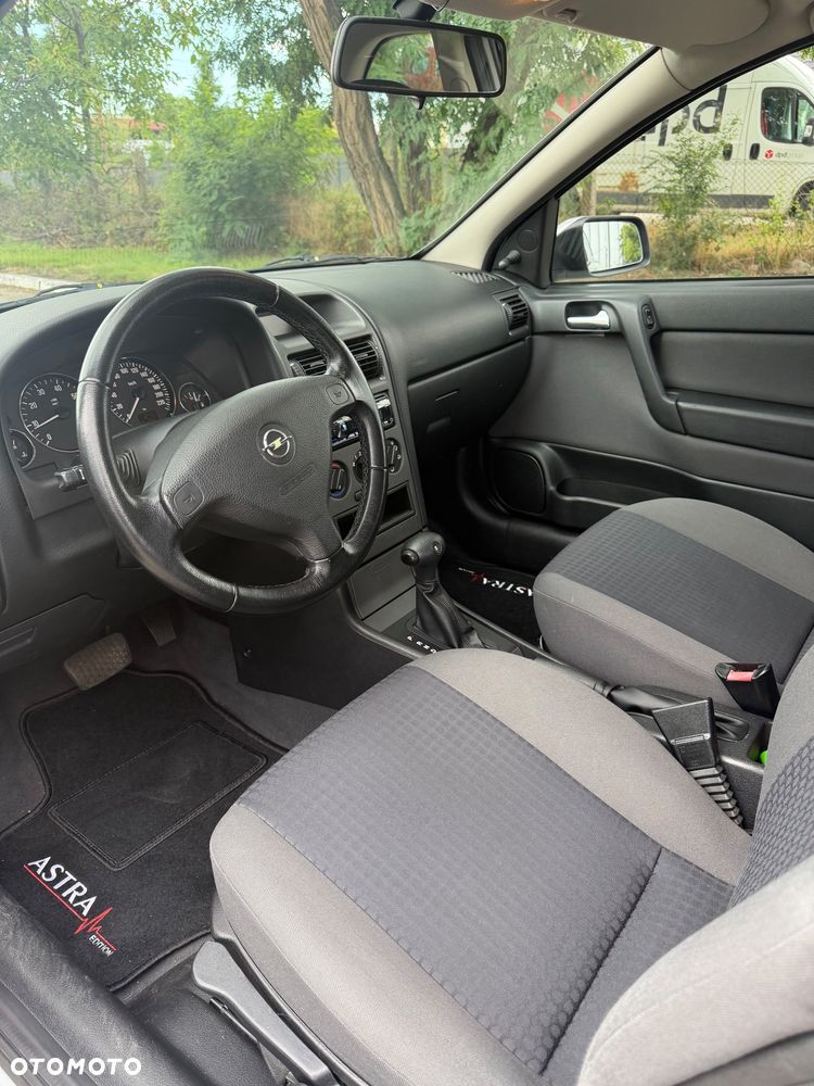 Opel Astra - 14