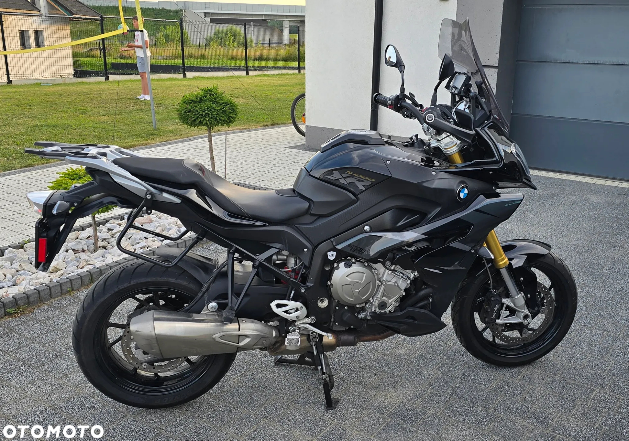 BMW XR - 10