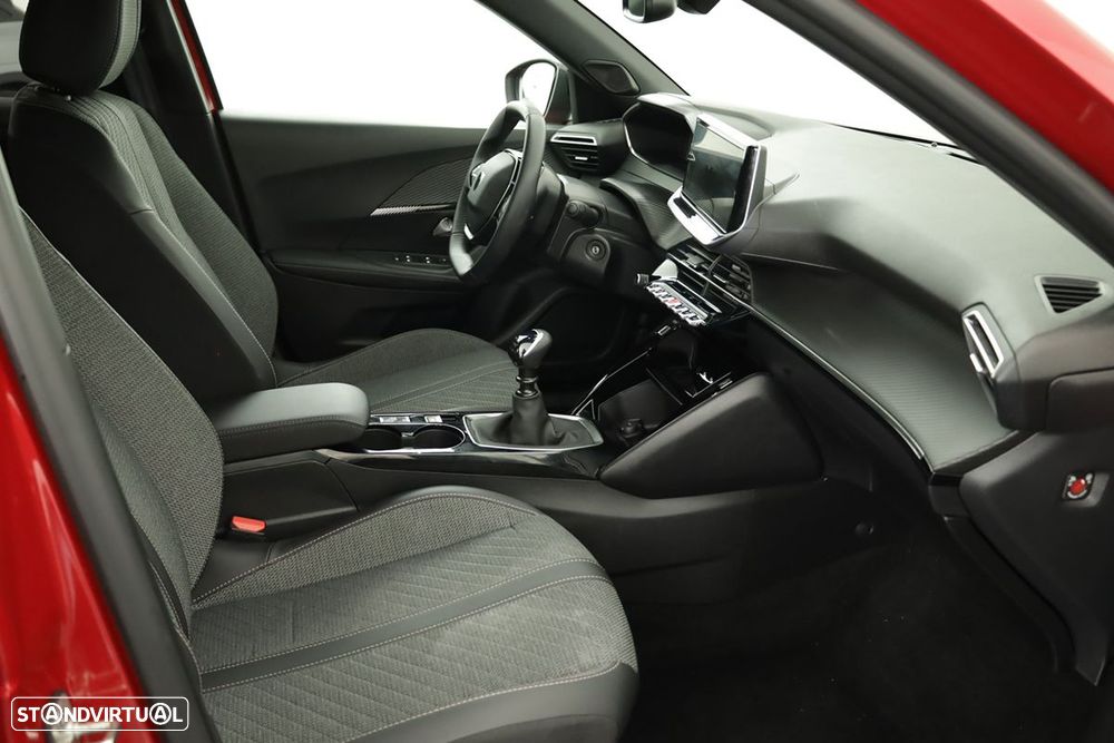 Peugeot 2008 1.2 PureTech Allure - 21