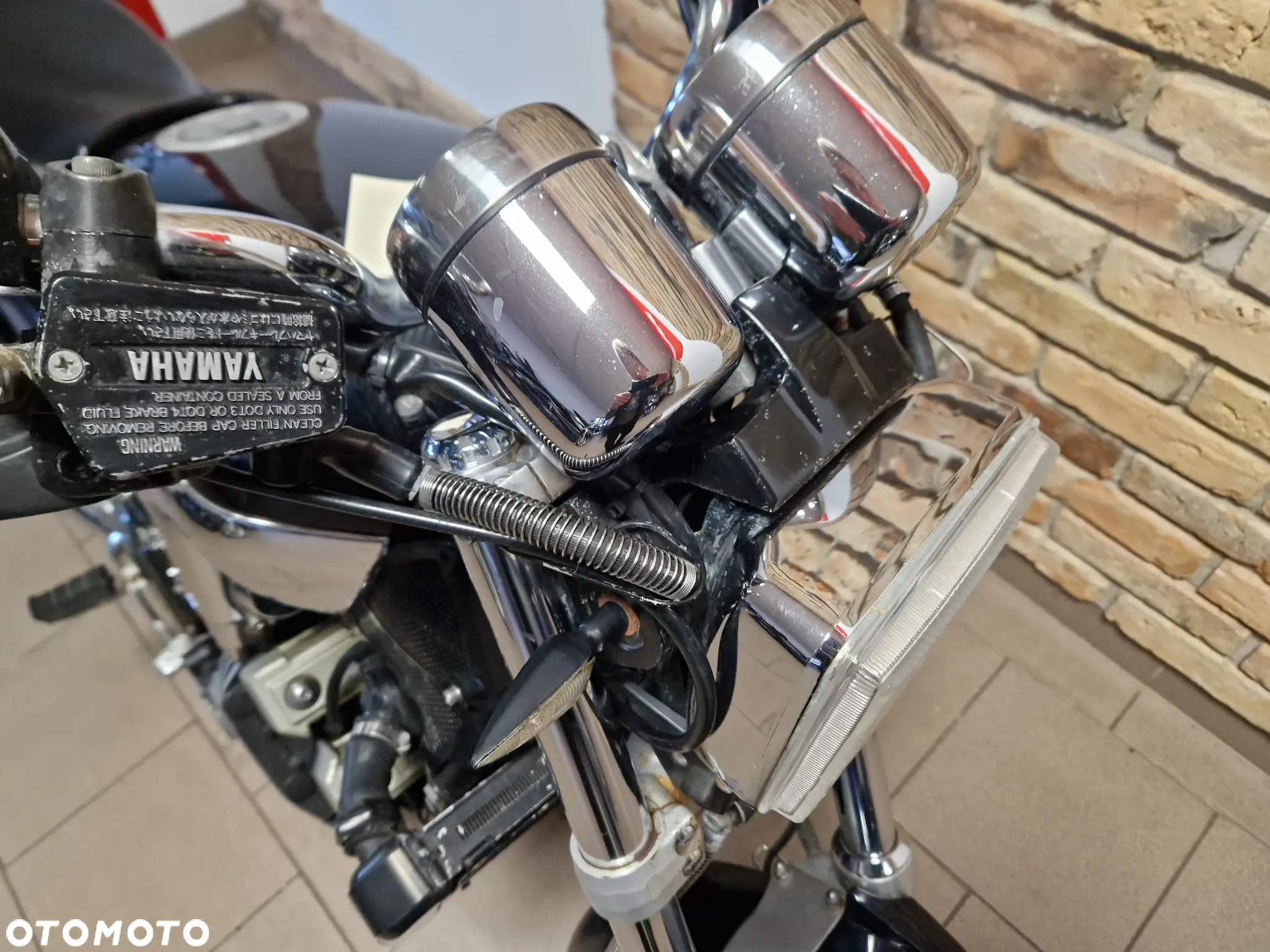 Yamaha FZX - 22