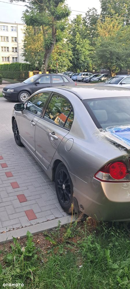 Honda Civic 1.8 Comfort - 4