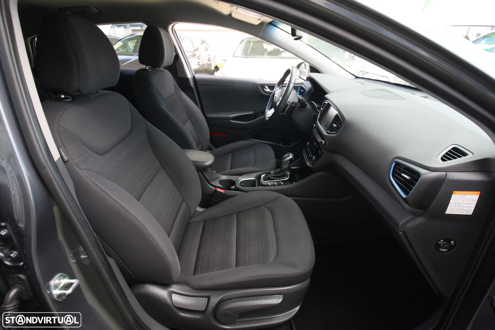 Hyundai Ioniq 1.6 GDI HEV Hybrid Tech - 25