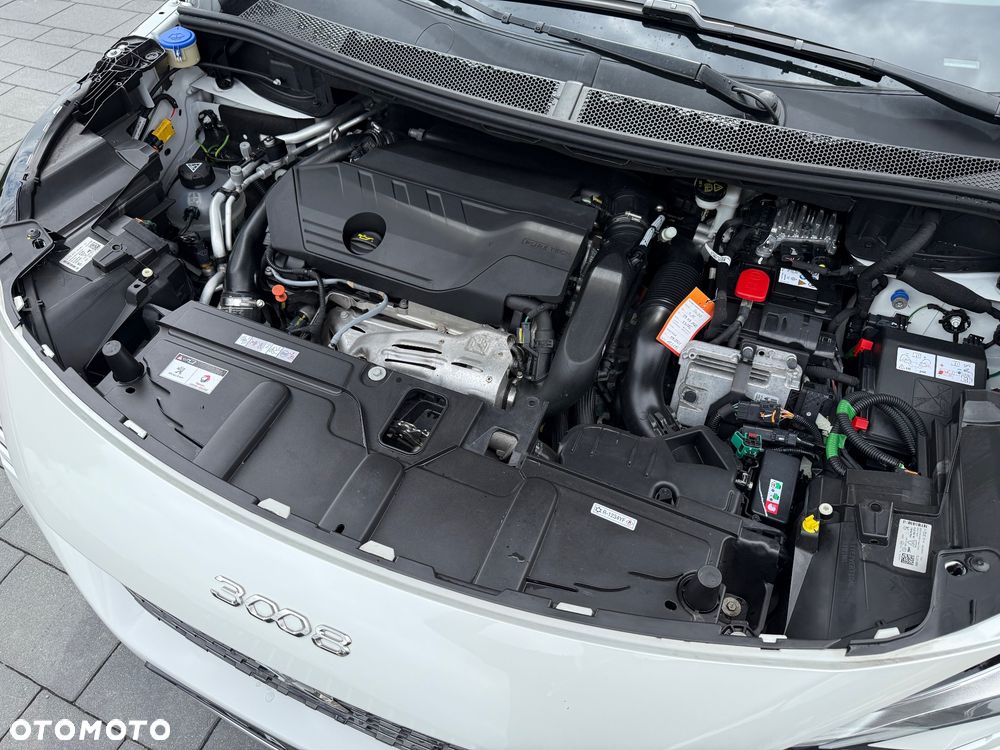 Peugeot 3008 225 e-EAT8 Allure - 33