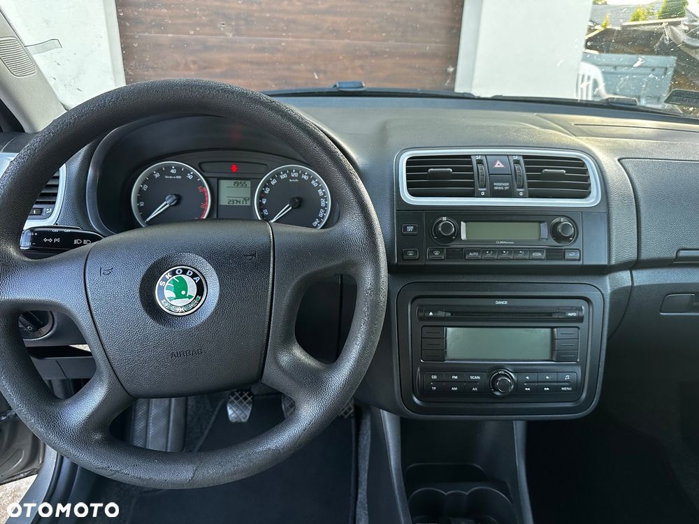 Skoda Fabia 1.2 HTP Ambition - 32