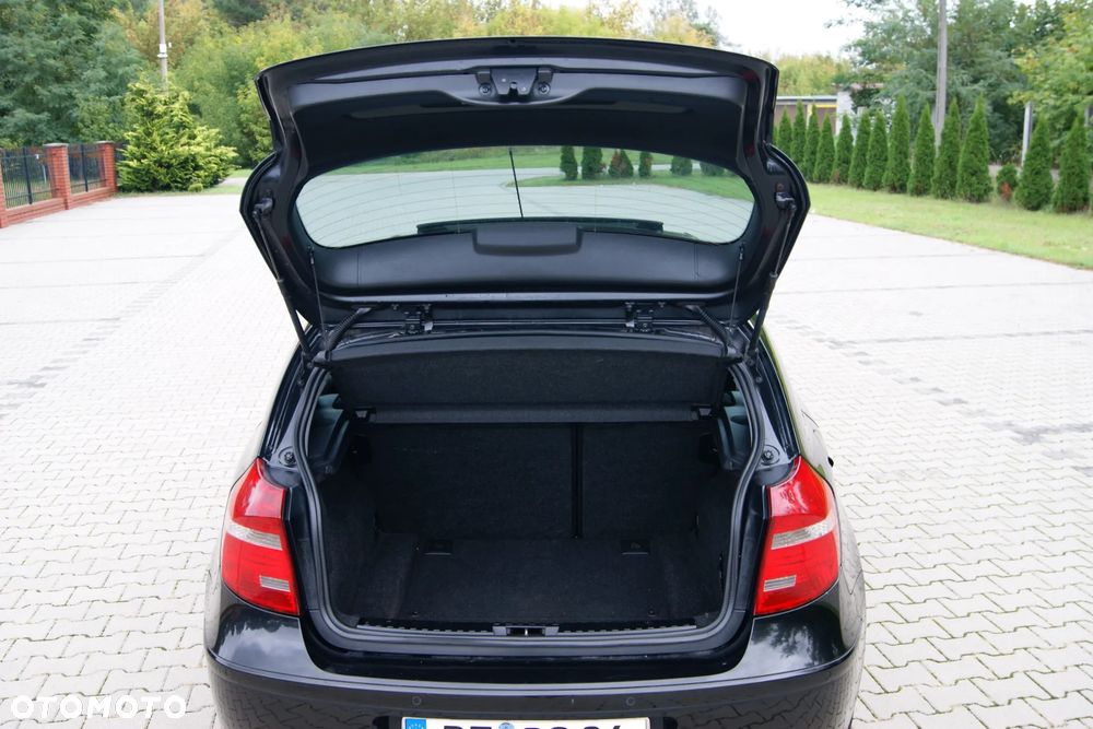 BMW Seria 1 120d - 37