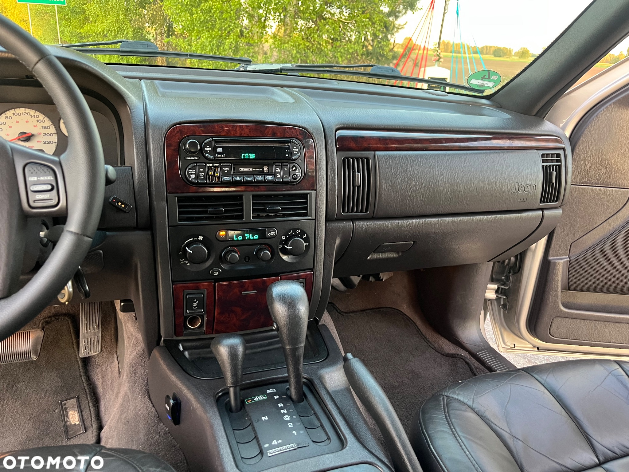 Jeep Grand Cherokee 4.7 Limited - 22