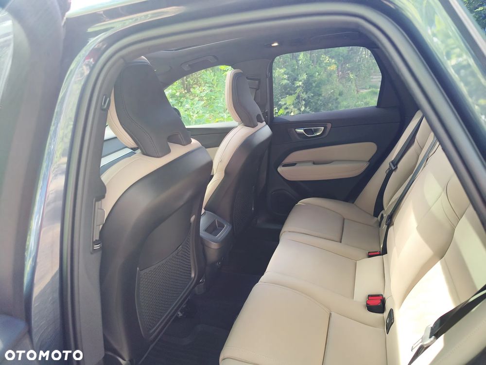 Volvo XC 60 - 8