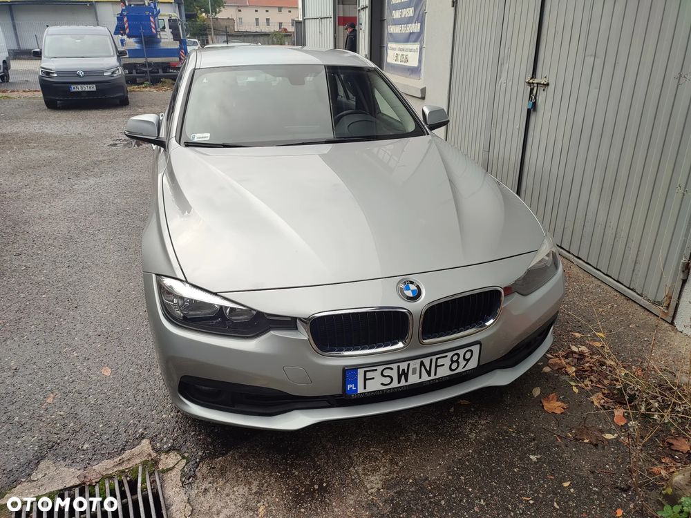 BMW Seria 3 320d - 4