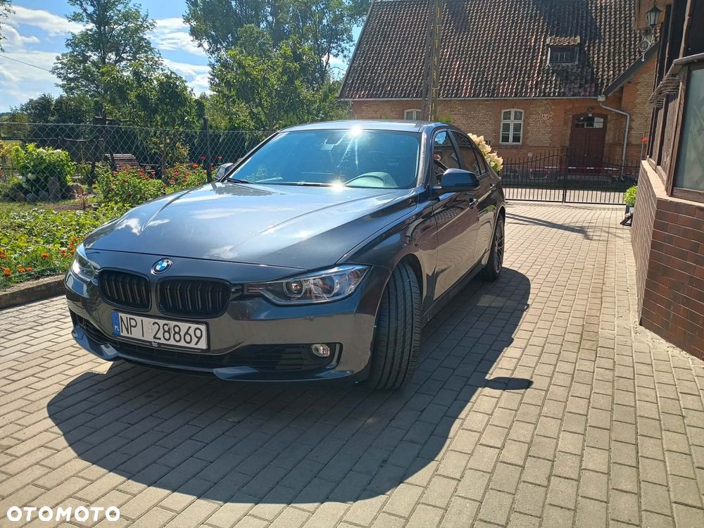BMW Seria 3 328i - 1