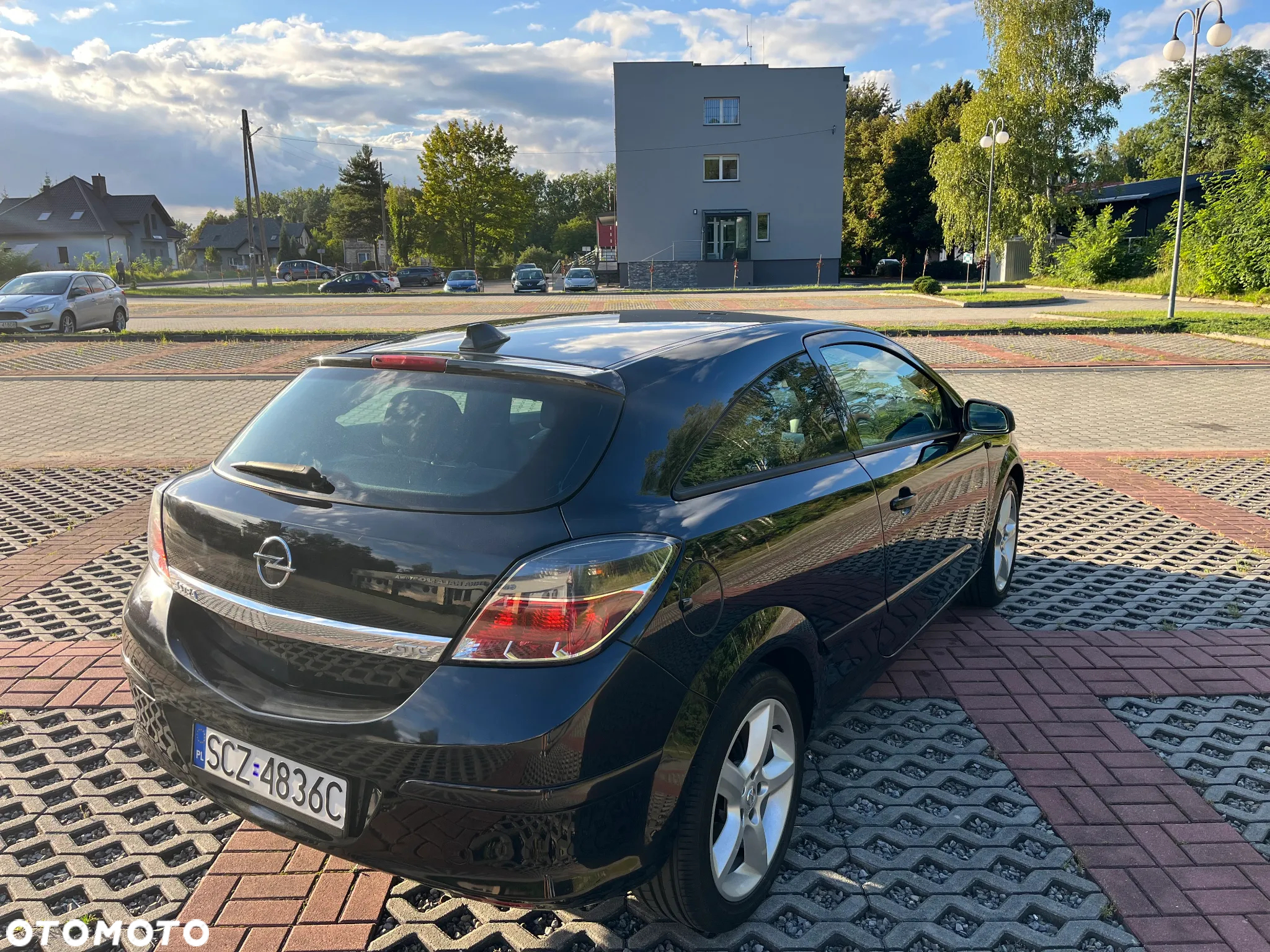 Opel Astra GTC 1.8 - 8