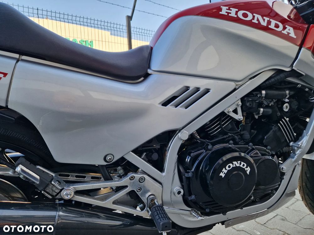 Honda VF - 21