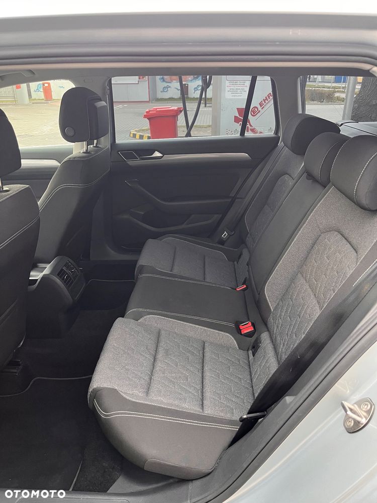Volkswagen Passat 2.0 TDI EVO Business DSG - 17