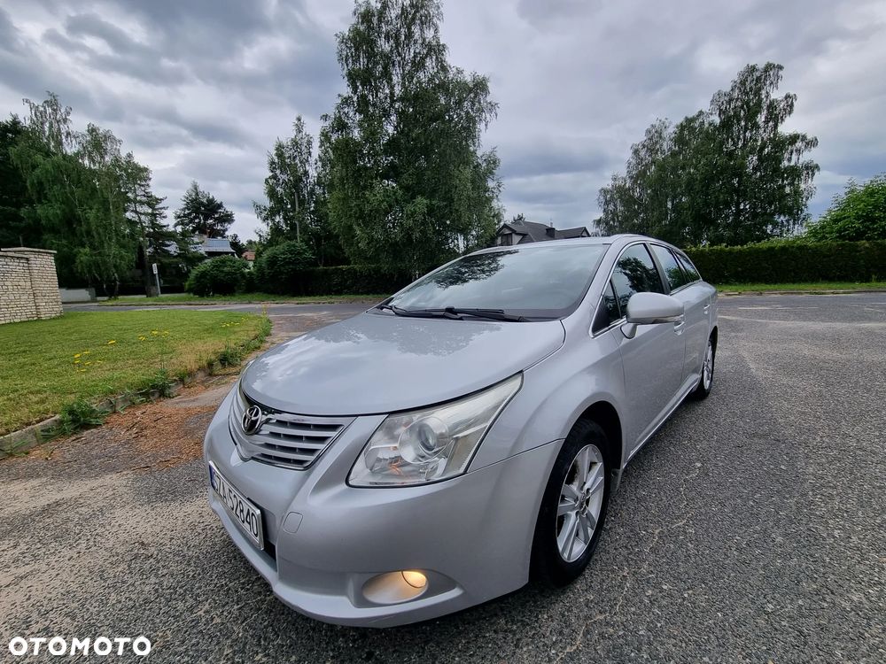 Toyota Avensis - 1