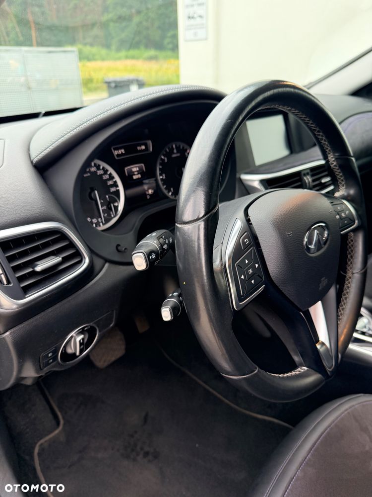 Infiniti Q30 1.5d Business Executive 7DCT - 16