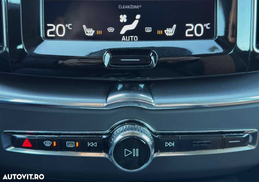 Volvo XC 60 D4 Momentum Pro - 24