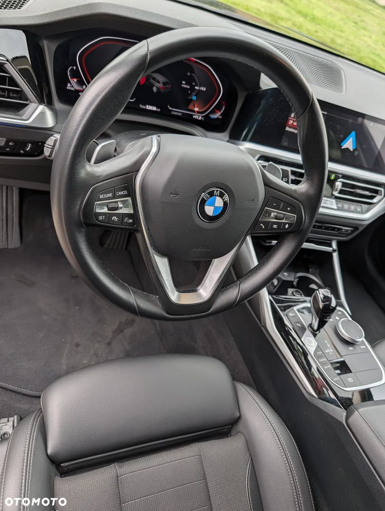 BMW Seria 3 330d xDrive MHEV - 21