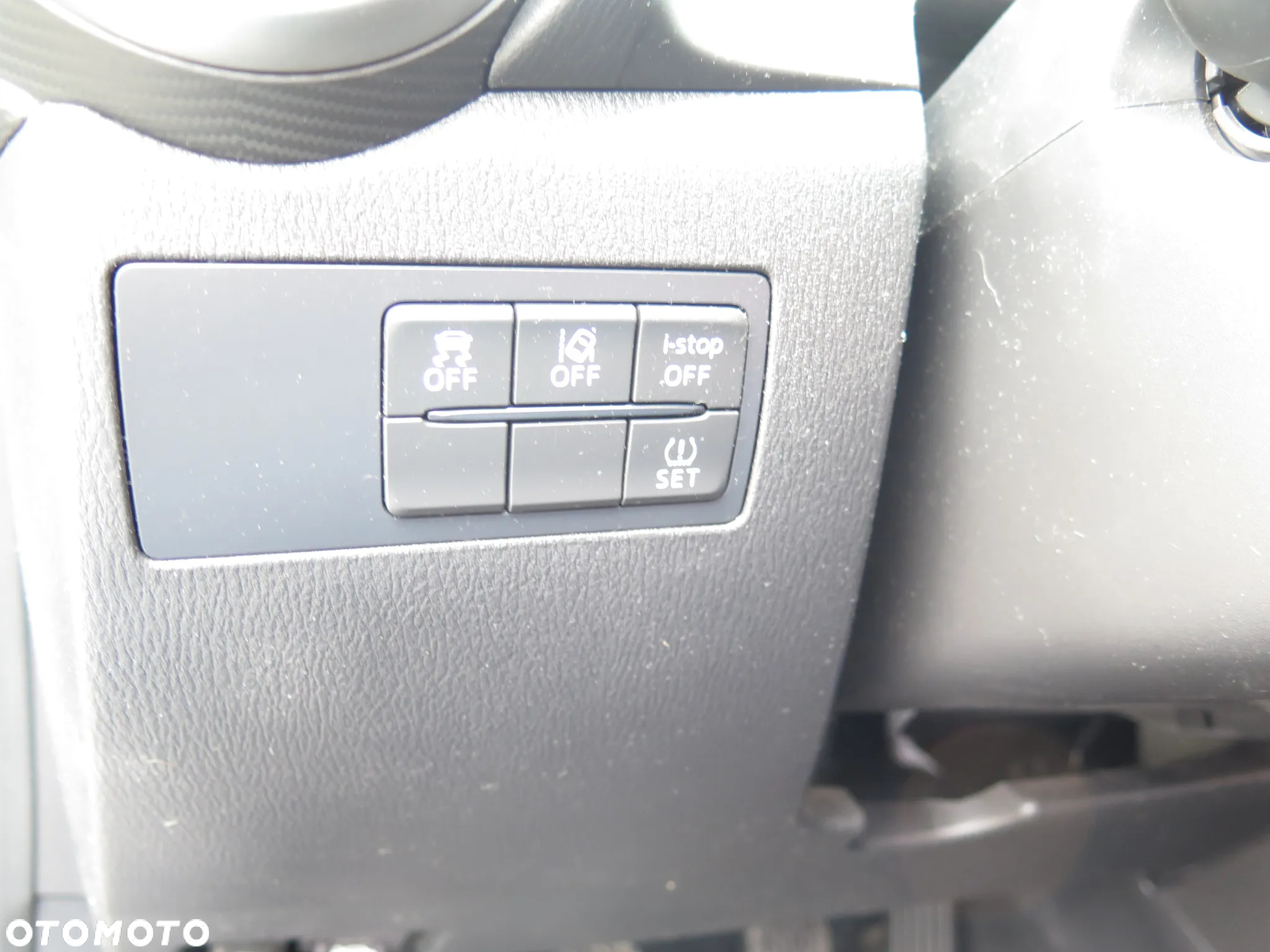 Mazda 2 SKYACTIV-G 90 Homura - 18