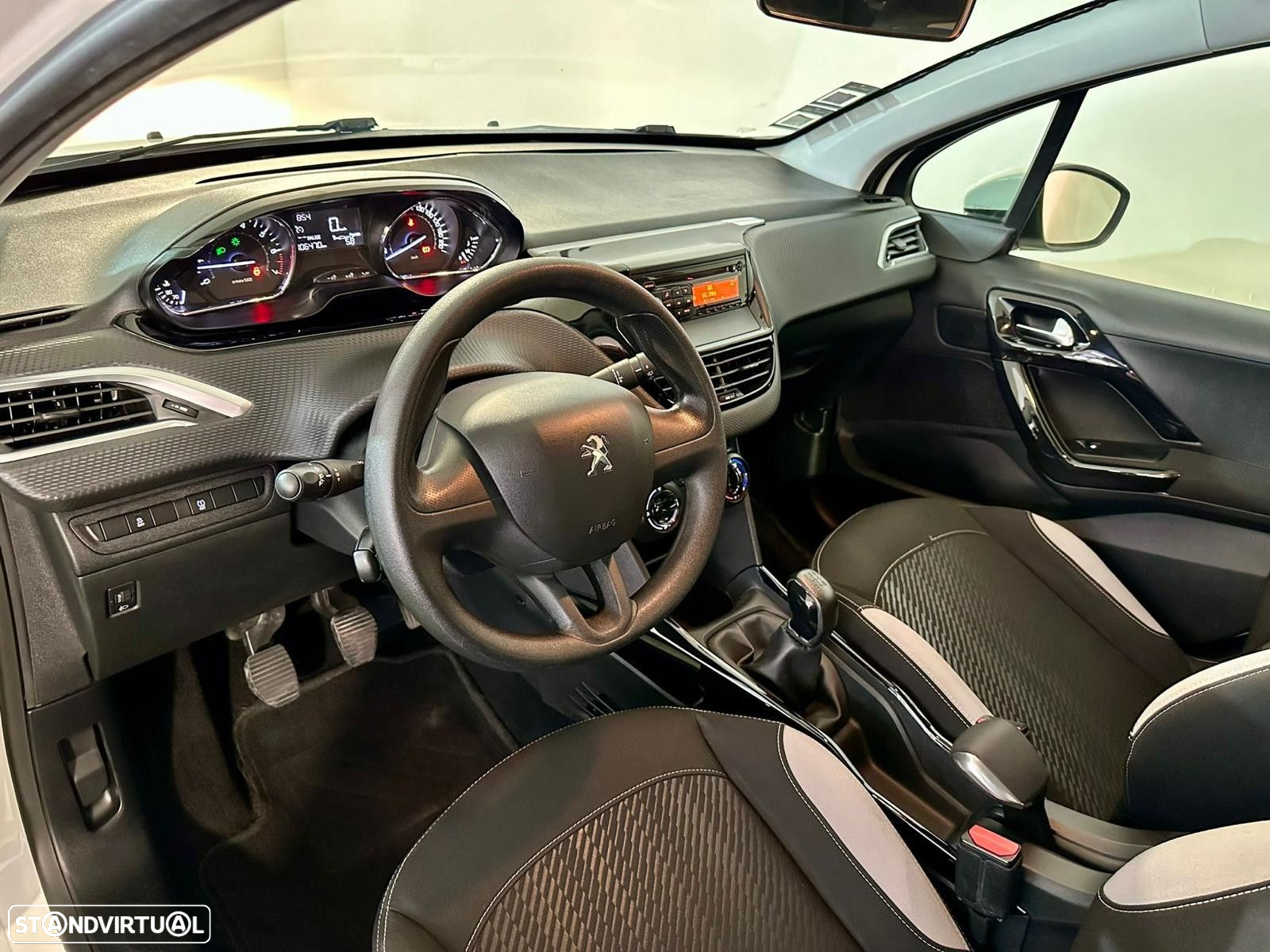 Peugeot 2008 1.2 VTi Access - 3