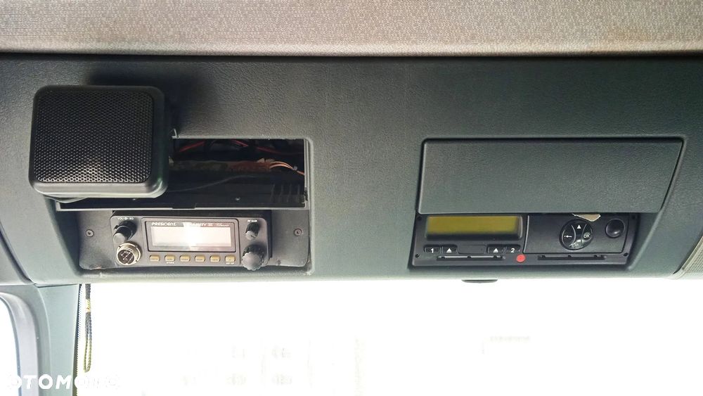 Kierownica multifunkcja licznik zegary panel szyb lusterek retarder deska rozdzielcza CB radio tachograf schowek kufer głośnik szyberdach MAN TGL - 5
