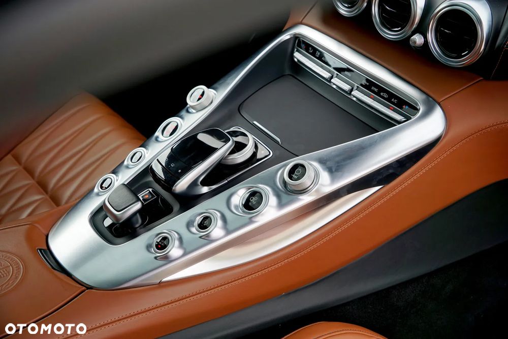 Mercedes-Benz AMG GT S Coupe Speedshift 7G-DCT - 36