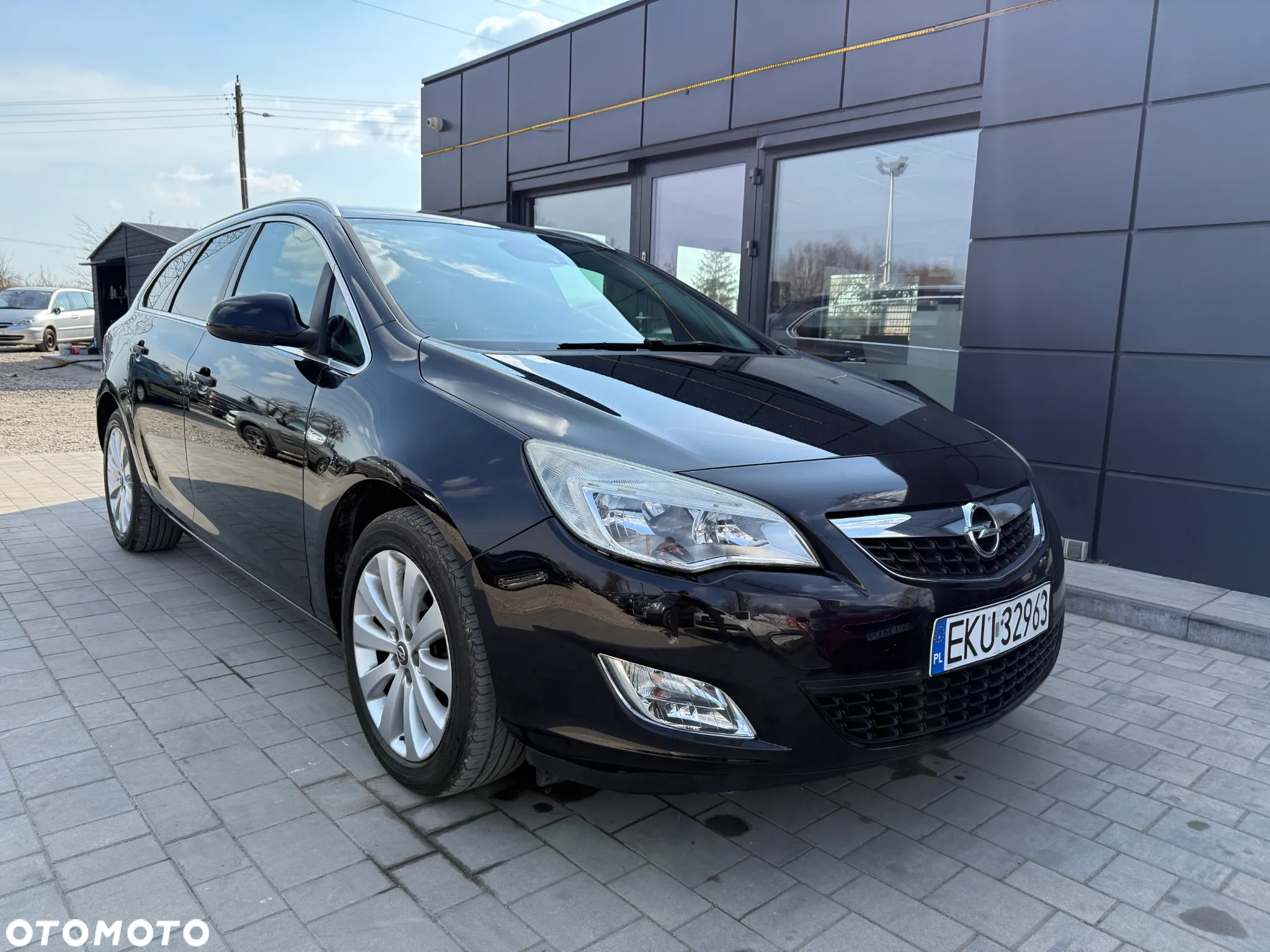 Opel Astra 1.4 EcoFLEX Cosmo - 4
