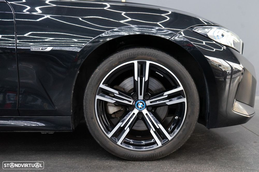 BMW 320 e Pack M Auto - 11