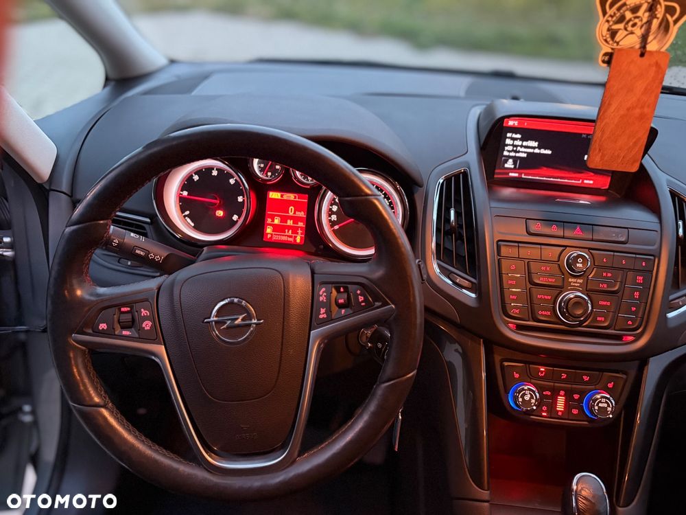 Opel Zafira - 12
